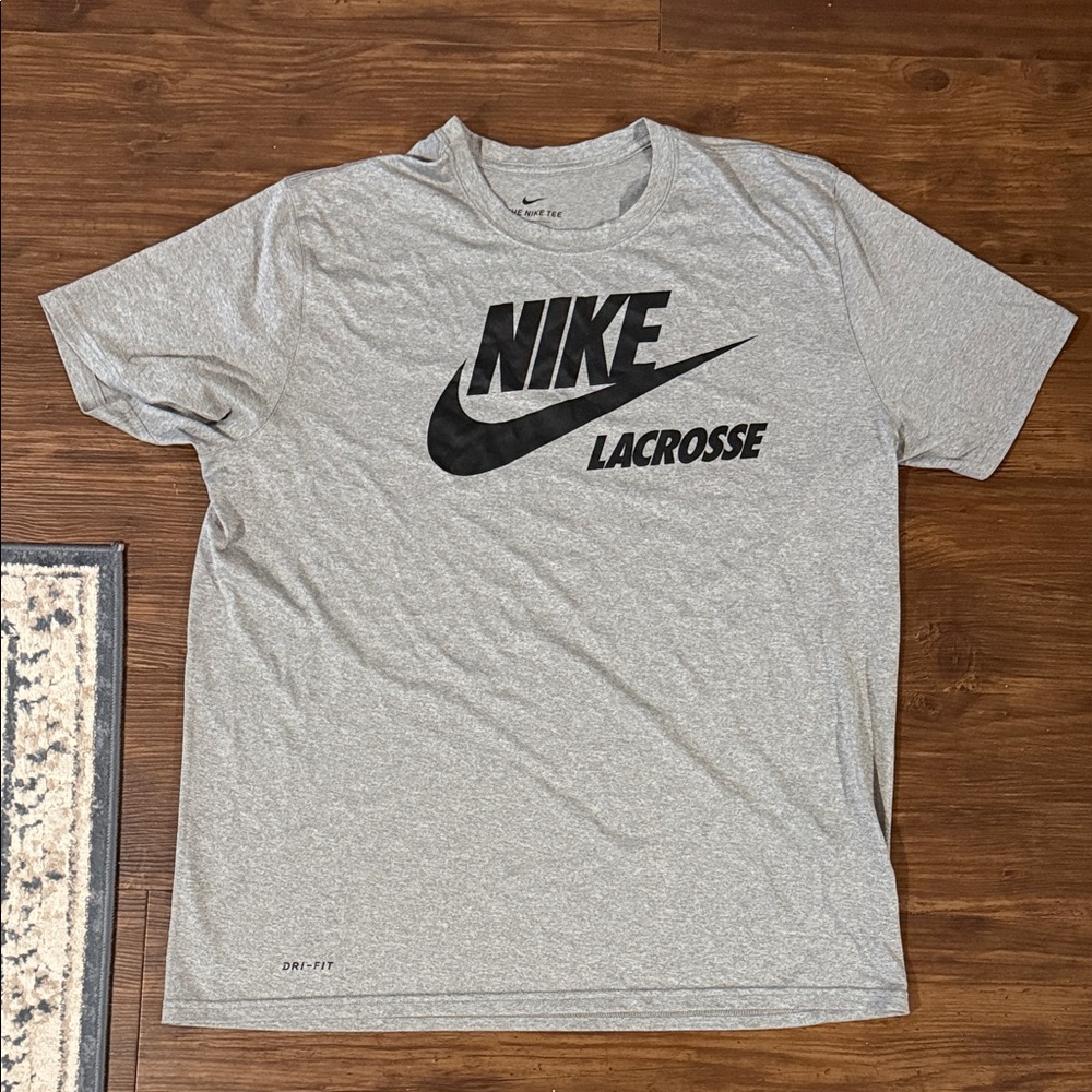 Nike Men's Short Sleeve Gray Tee